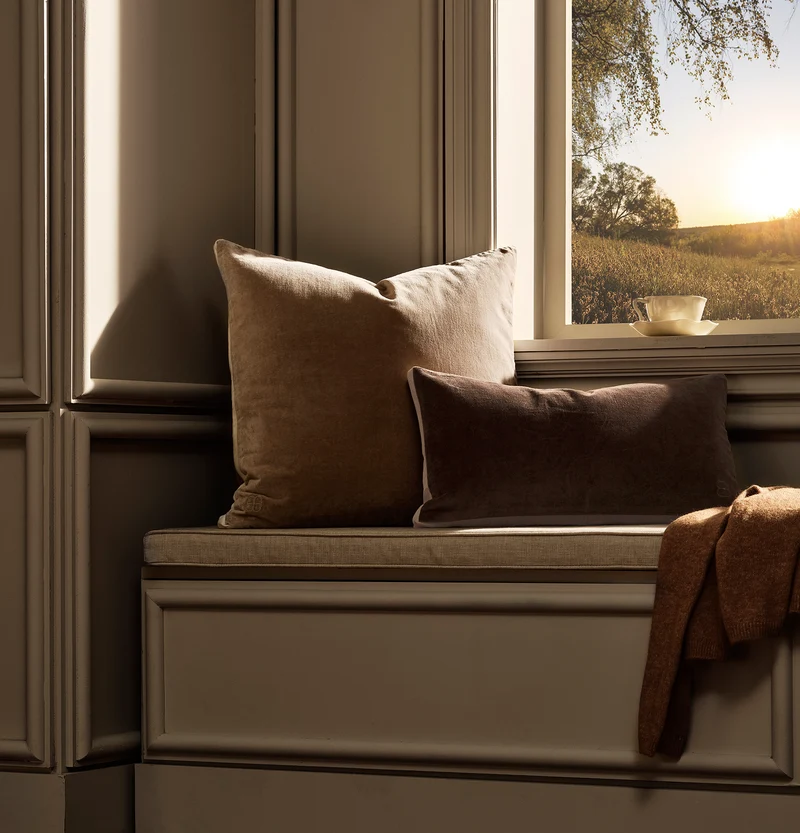 Ligne Velvet Pillow Cover (Lumbar) - Deep Camel/Oak