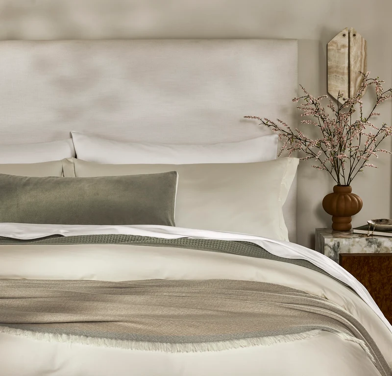 Ligne Velvet Pillow Cover (Lumbar) - Juniper/Cream