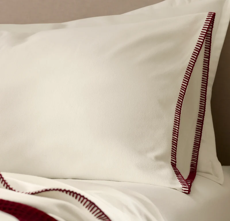 Flannel Pillowcase Set - Cream/Holly Whipstitch