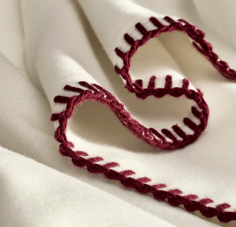 Flannel Pillowcase Set - Cream/Holly Whipstitch