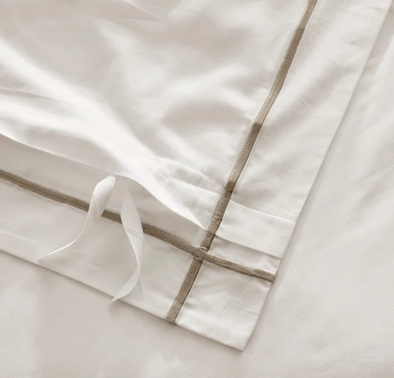 Percale Embellished Duvet Set - White/Oak Embroidered