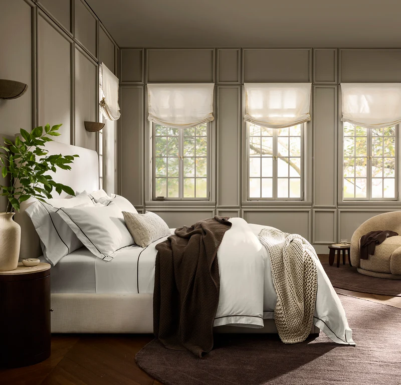 Signature Embellished Duvet Set - White/Deep Walnut Embroidered