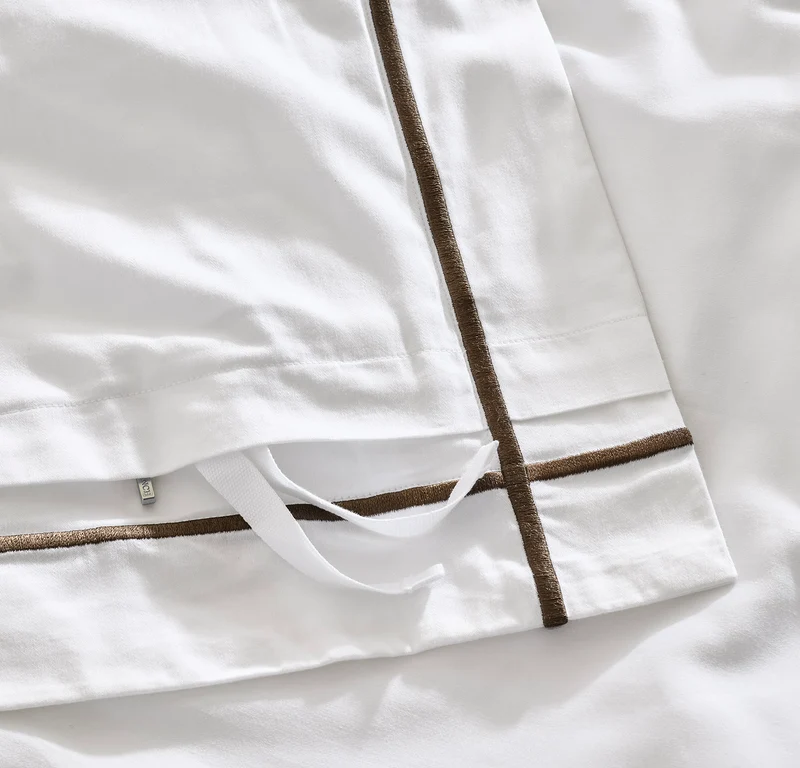Signature Embellished Duvet Set - White/Deep Walnut Embroidered