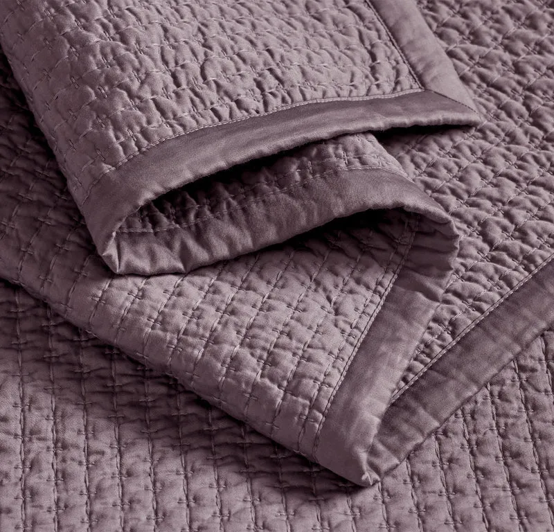 Signature Textured Stitch Quilt - Plum
