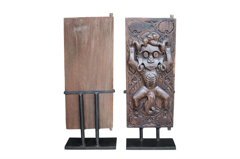 Casa Padrino Luxus Deko Objekt Braun 47 x 16,5 x H. 121 cm - 2er Set geschnitzte Deko Türen aus Holz im Finish Pampas Nut - Luxus Deko Accessoires