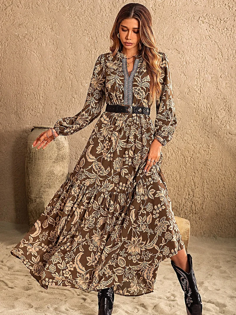 Elegante maxi-jurk met plooien, inkeping in de halslijn en lange mouwen - Chique ondoorzichtige stijl van Trendsi