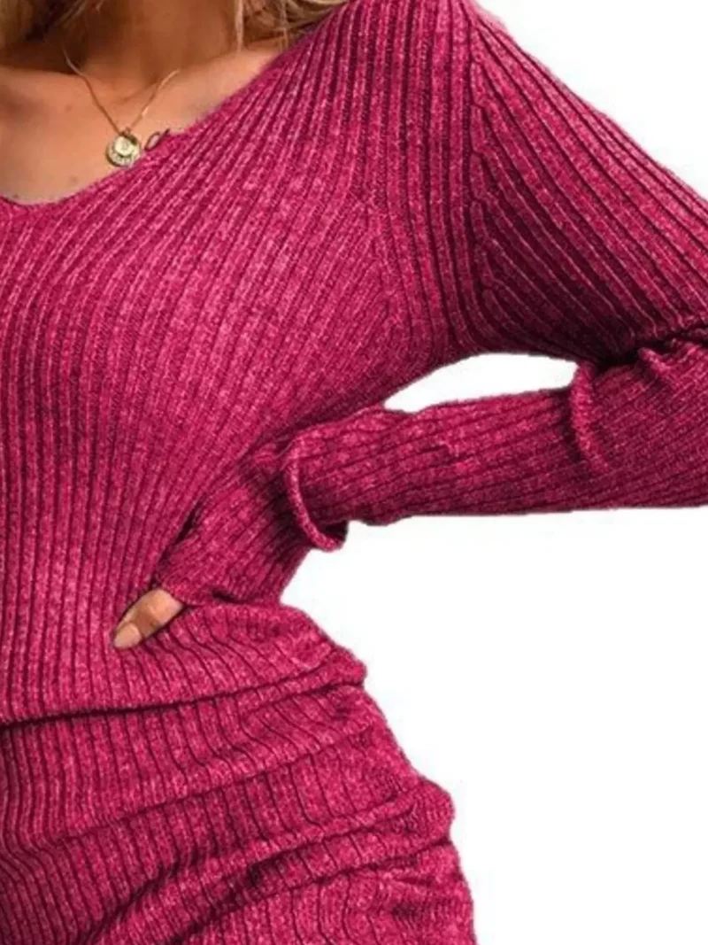 Geribbelde sweaterjurk, nauwsluitend gebreid model met verstelbare tailleband en trekkoord, lange mouwen