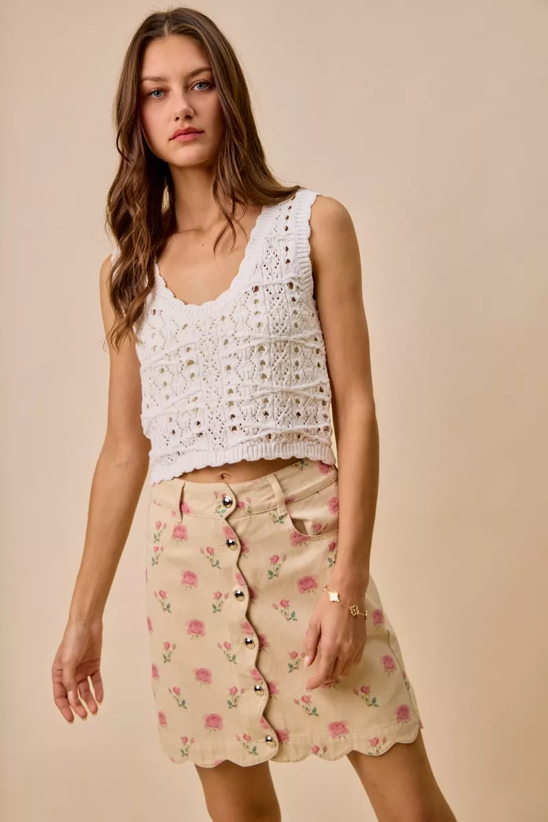 SO ME Minirok van katoenen twill met bloemen- en rozenprint en geschulpte rand
