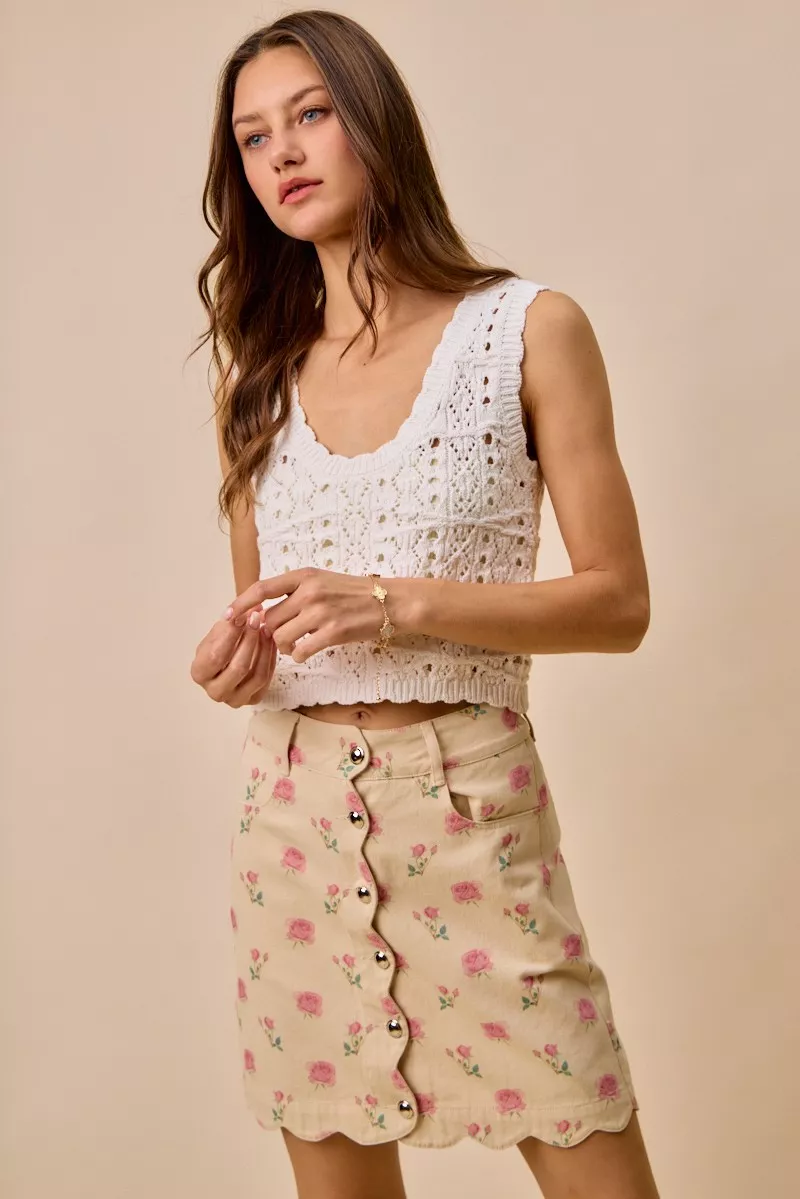 SO ME Minirok van katoenen twill met bloemen- en rozenprint en geschulpte rand