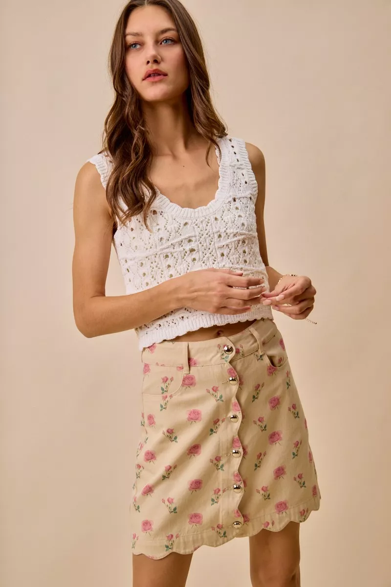 SO ME Minirok van katoenen twill met bloemen- en rozenprint en geschulpte rand
