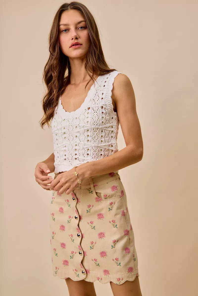 SO ME Minirok van katoenen twill met bloemen- en rozenprint en geschulpte rand