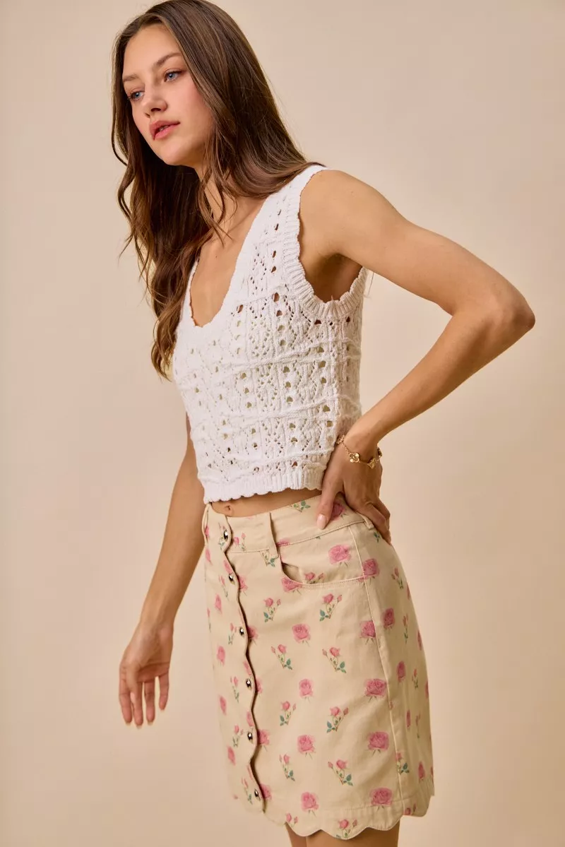 SO ME Minirok van katoenen twill met bloemen- en rozenprint en geschulpte rand