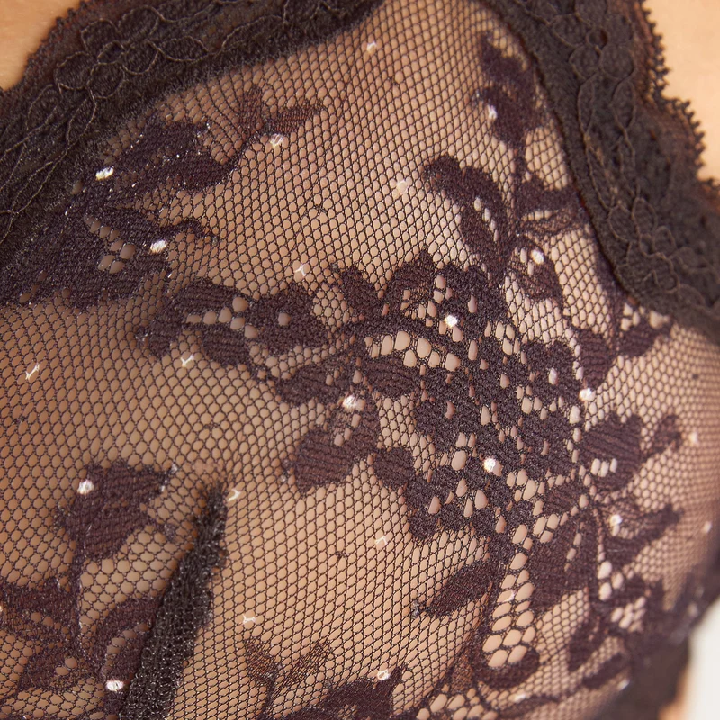 Demure Lace Triangle Bralette - Donker Chocoladekleurig
