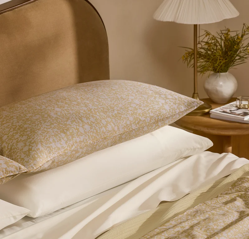 Signature Comforter - Honey Garden