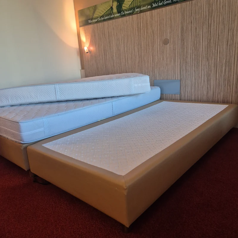 FBF Boxspringbett 90 × 200 cm mit Matratze – Creme