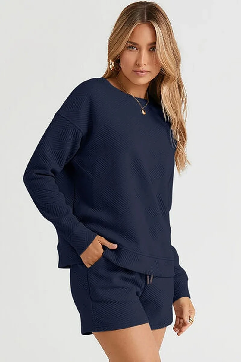 Double Take Full Size Top met lange mouwen en korte broek, inclusief zakken - Comfortabel en elastisch