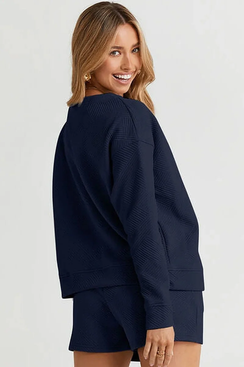Double Take Full Size Top met lange mouwen en korte broek, inclusief zakken - Comfortabel en elastisch