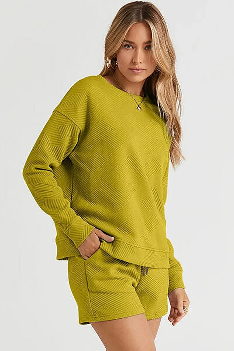 Double Take Full Size Top met lange mouwen en korte broek, inclusief zakken - Comfortabel en elastisch