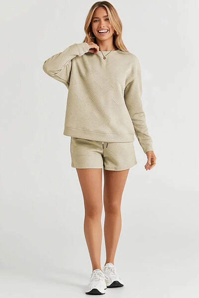 Double Take Full Size Top met lange mouwen en korte broek, inclusief zakken - Comfortabel en elastisch