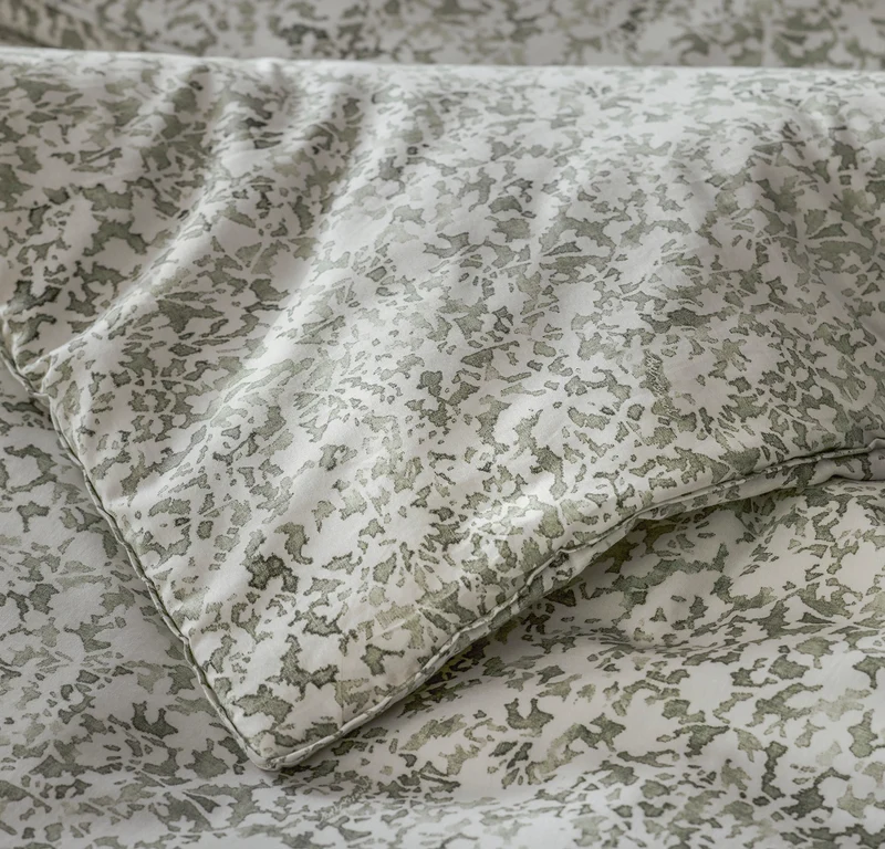 Signature Comforter - Meadow Garden