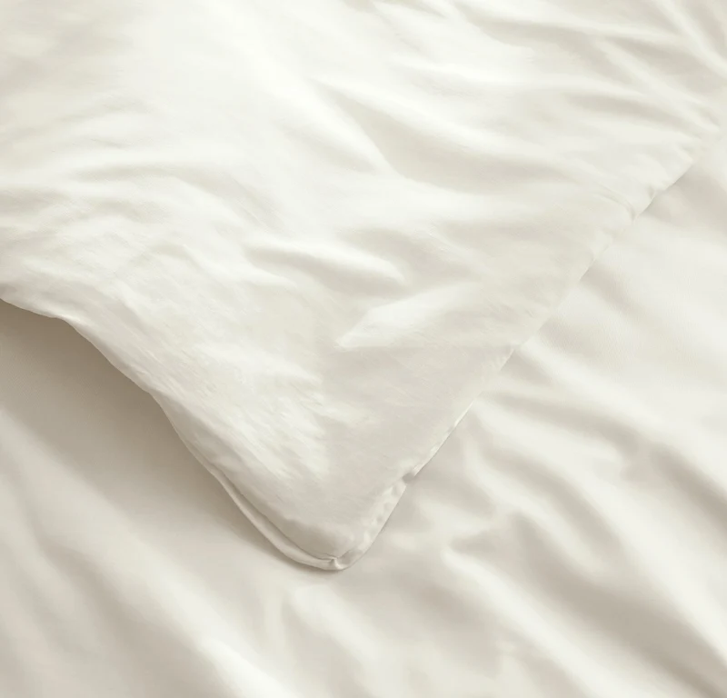 Signature Comforter - White