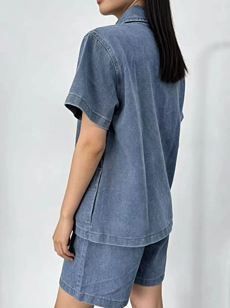 Stijlvolle top met korte mouwen en bijpassende shorts - met zakken, trekkoord en hoogwaardige katoenmix.