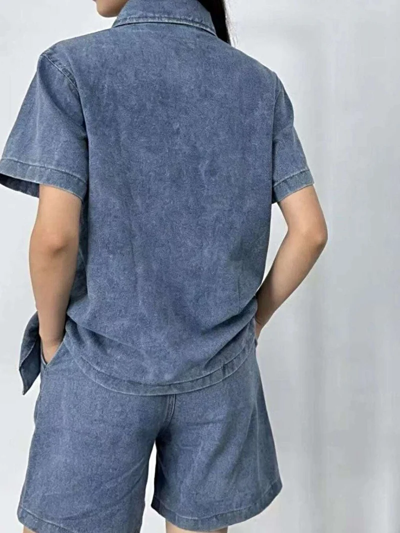 Stijlvolle top met korte mouwen en bijpassende shorts - met zakken, trekkoord en hoogwaardige katoenmix.