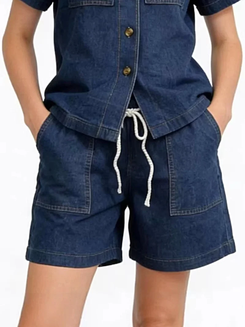 Stijlvolle top met korte mouwen en bijpassende shorts - met zakken, trekkoord en hoogwaardige katoenmix.