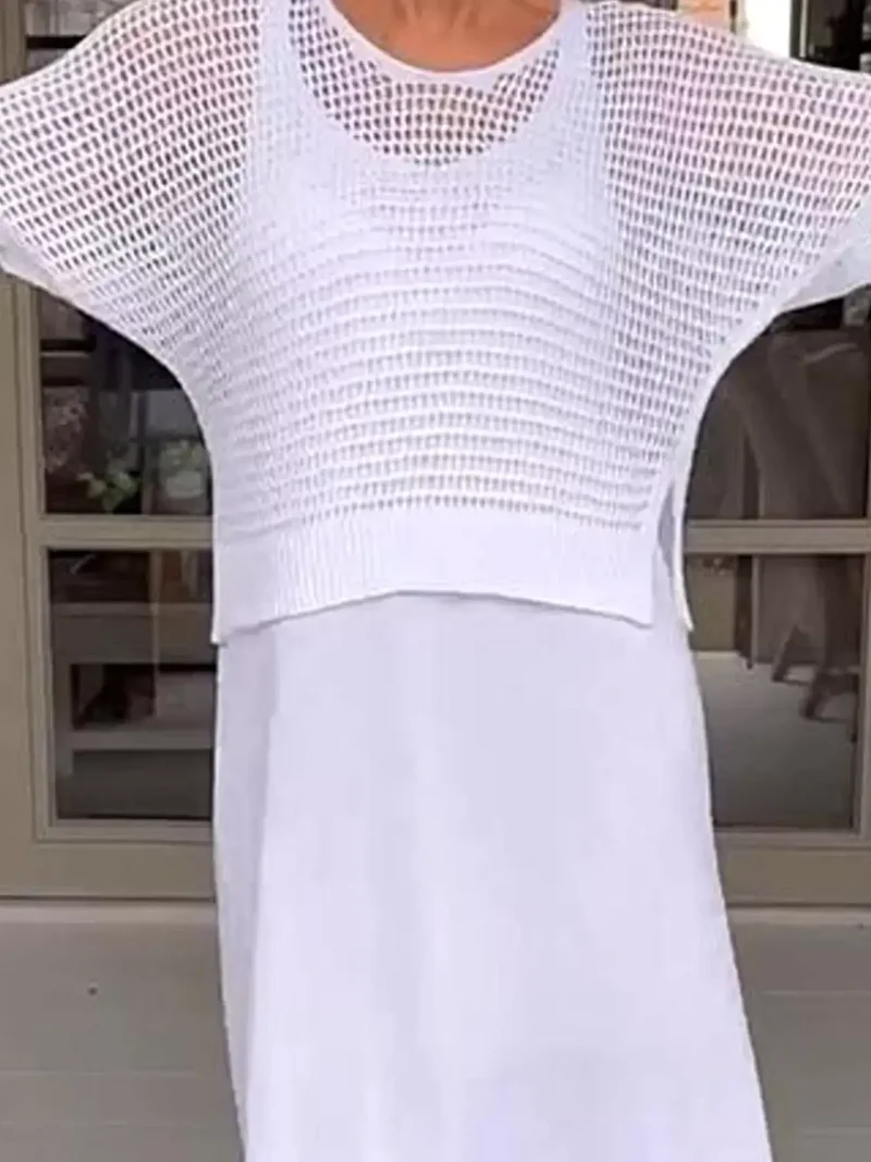 Plus size 2-delige set bestaande uit een opgemaakt gebreid vestje en jurk met oversized pasvorm.