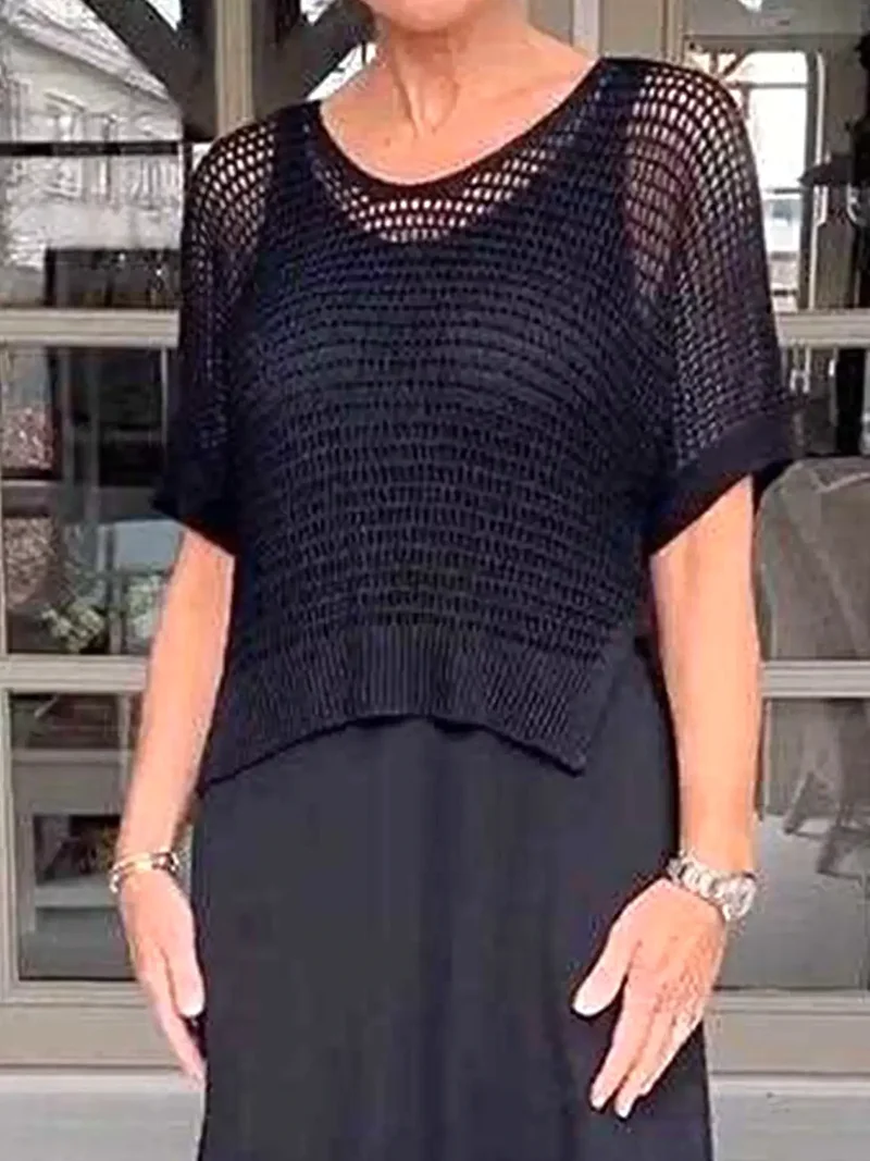 Plus size 2-delige set bestaande uit een opgemaakt gebreid vestje en jurk met oversized pasvorm.