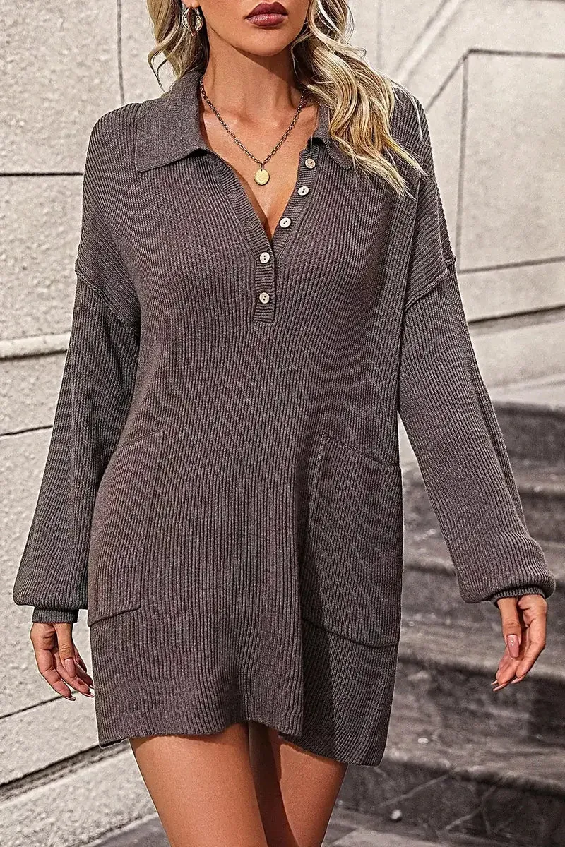 Trui-jurk met kraag, knoopsluiting aan de voorkant, lange mouwen en zakken voor dames.