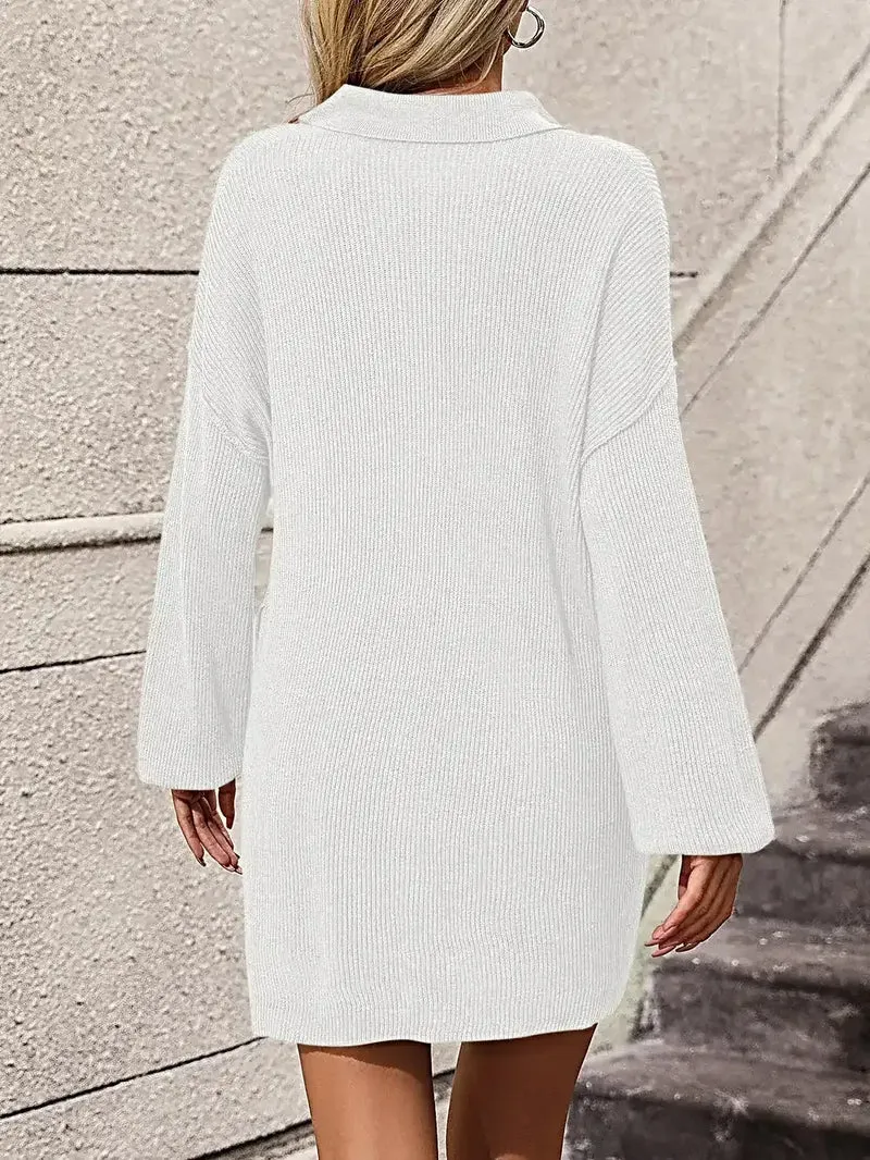 Trui-jurk met kraag, knoopsluiting aan de voorkant, lange mouwen en zakken voor dames.