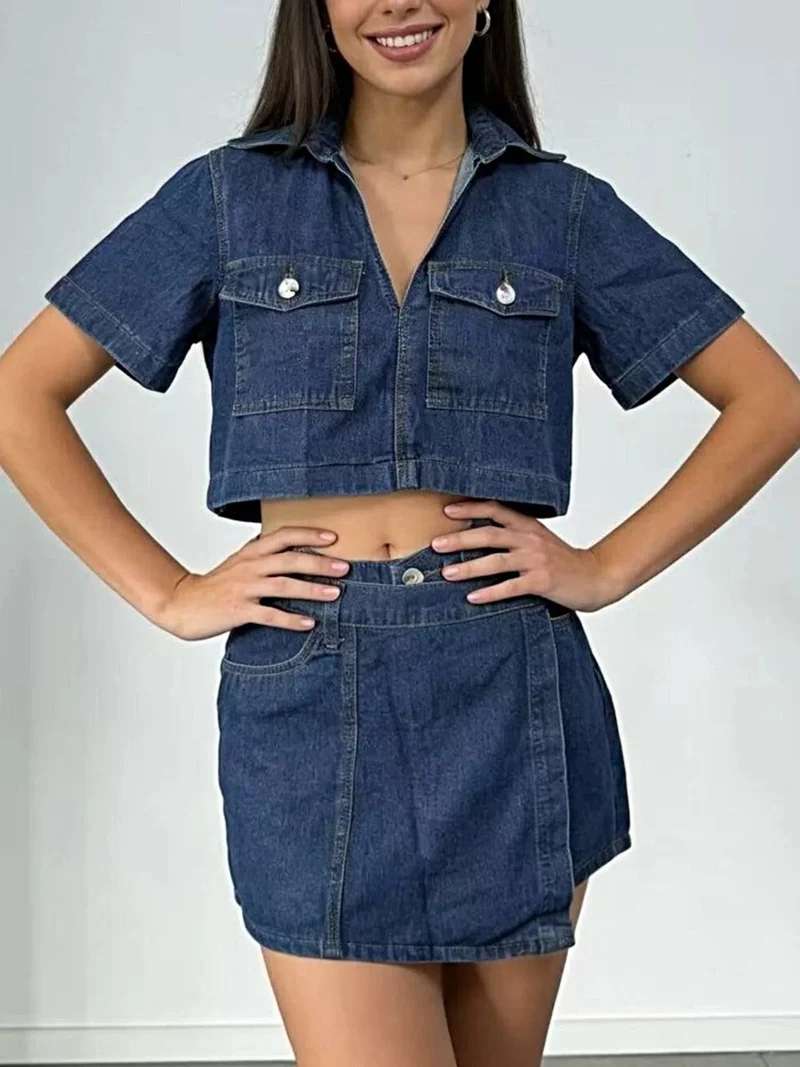 Stijlvolle crop top met knoopjes en bijpassende rokbroek - 85% katoenen denim, klassieke chique look