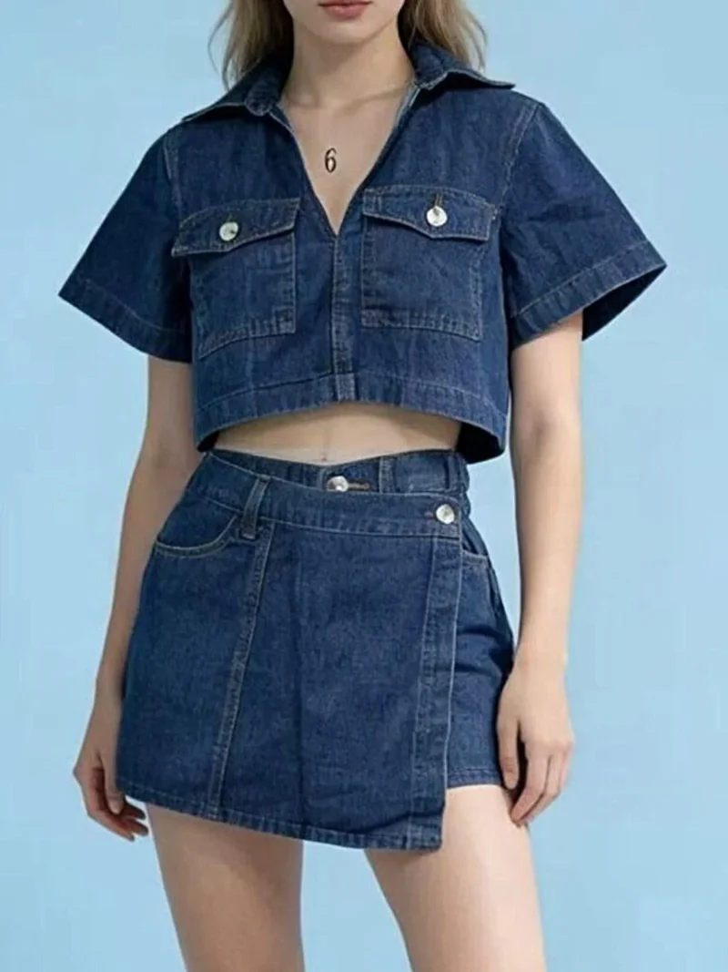Stijlvolle crop top met knoopjes en bijpassende rokbroek - 85% katoenen denim, klassieke chique look