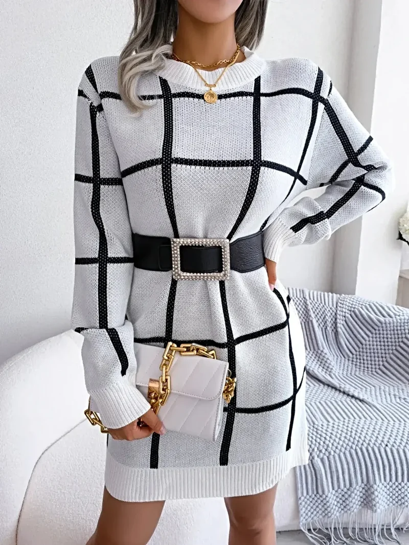 Geruite sweaterjurk - Jurk van acryl gebreide stof met ronde hals en verlaagde schouders en stretchstof.