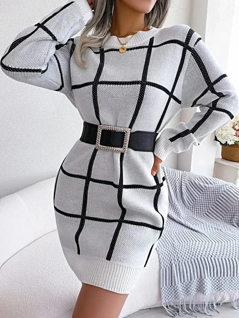 Geruite sweaterjurk - Jurk van acryl gebreide stof met ronde hals en verlaagde schouders en stretchstof.