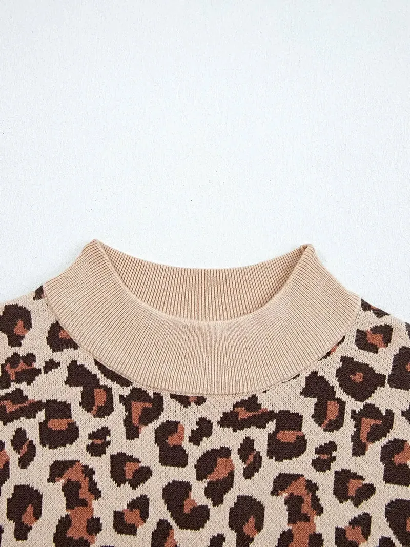 Trui-jurk met luipaardprint, ribgebreide details, hoge hals, lange mouwen en mini-zoom.