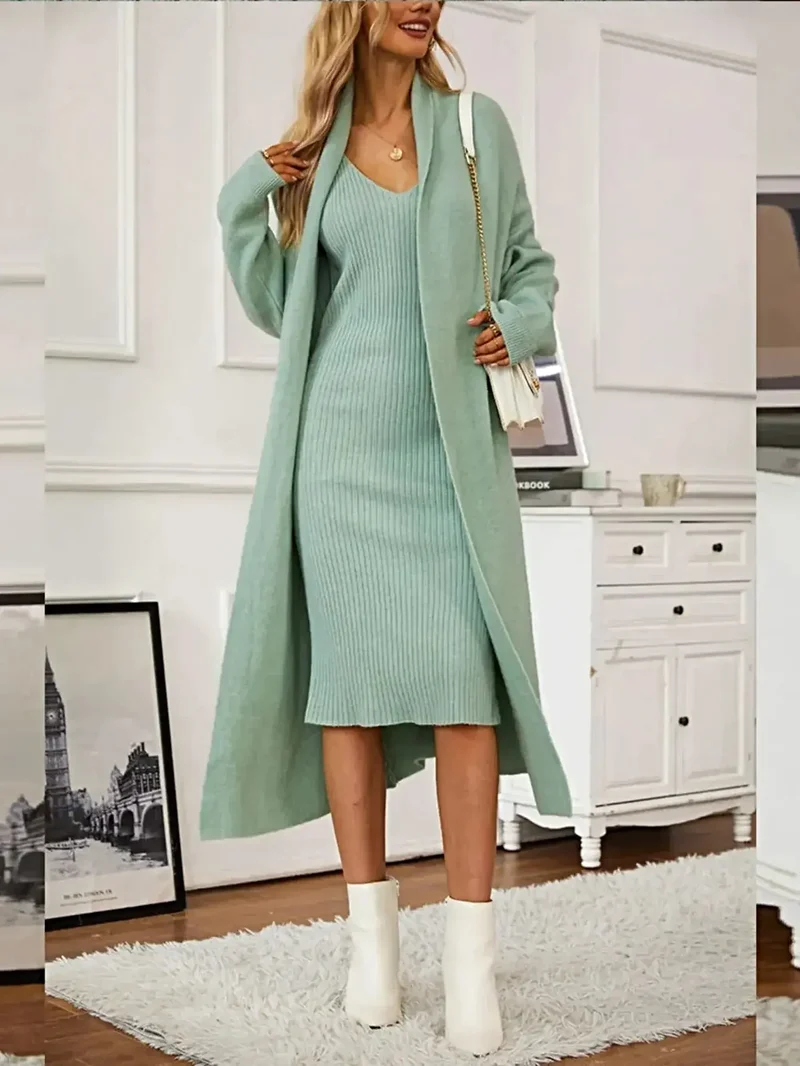 V-hals cami-jurk, tweedelige set met open vestje, zachte stretchstof