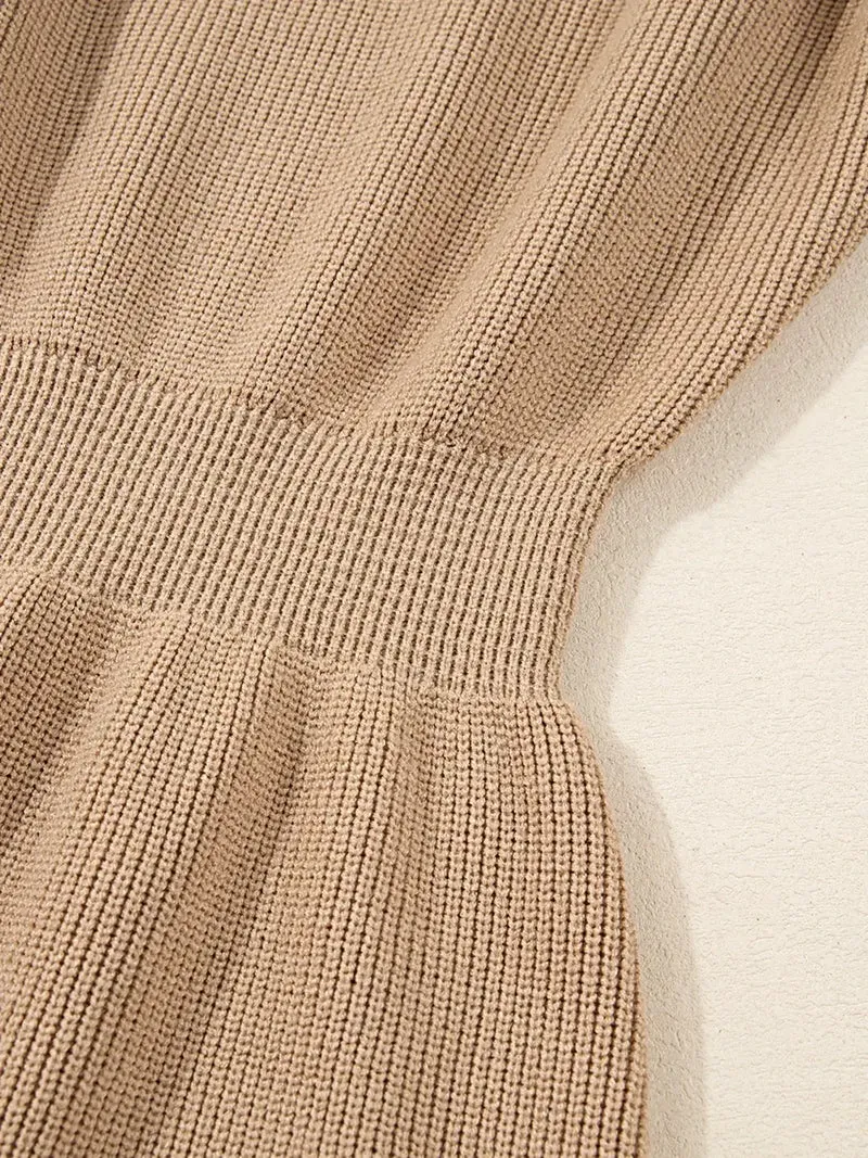 Trui-jurk met parelversiering en sleutelgatuitsparing, geribbelde gebreide stof, zacht en elastisch ontwerp.