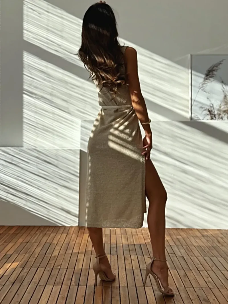 Truijurk met ceintuur - Mouwloze midi-jurk met V-hals en split, gemaakt van 100% polyester