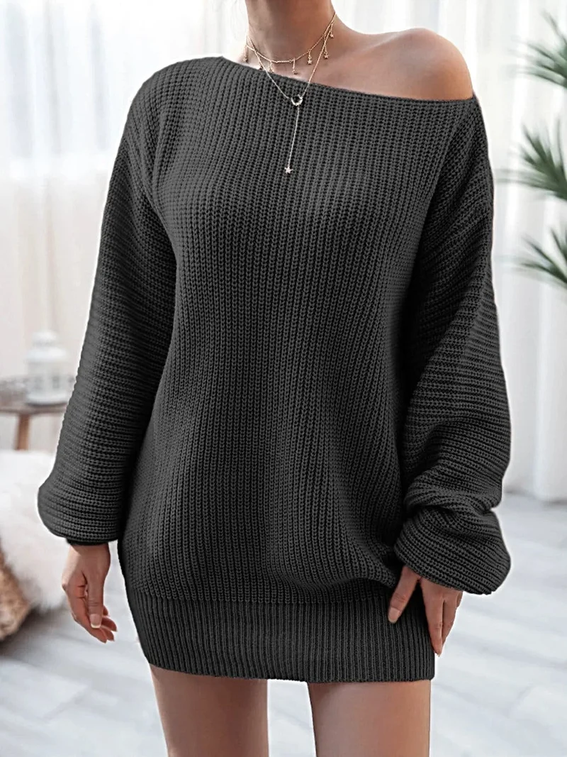 Dames mini-trui-jurk van ribgebreid materiaal met lange mouwen, gemaakt van licht elastisch acrylbreisel.