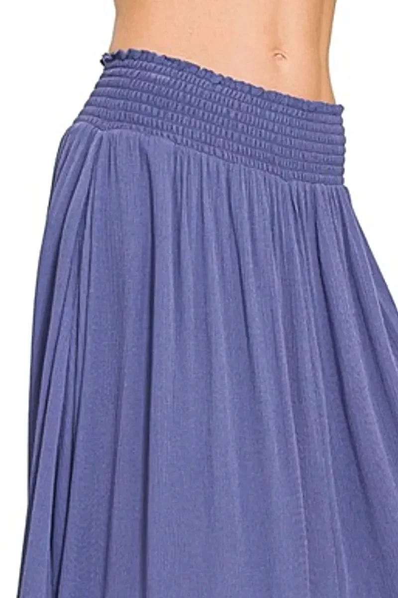 Geweven maxi-rok met kreukeleffect, zakken en een geplooide taille - een moeiteloos stijlvolle essential.