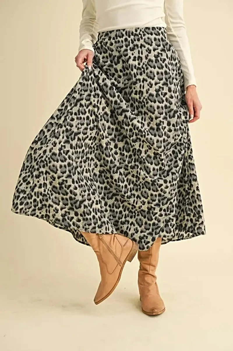 Trendy midi-rok met luipaardprint - chique en veelzijdig kledingstuk tot onder de knie.