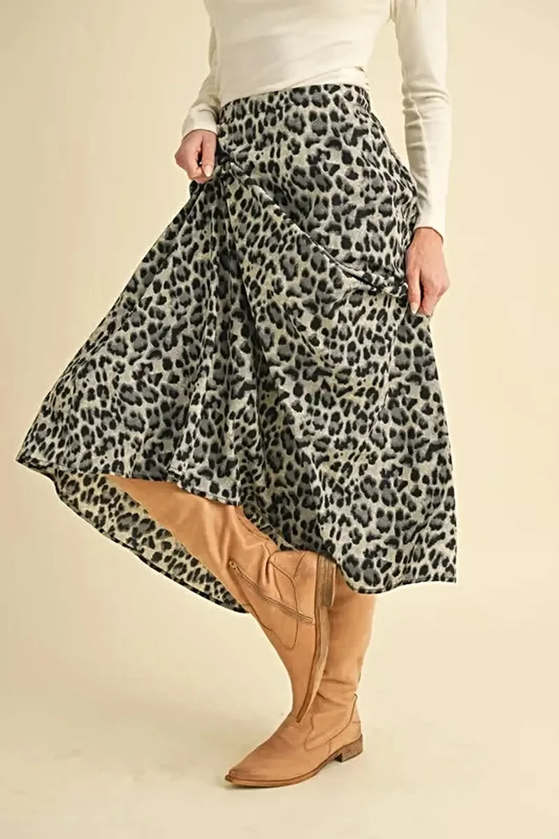 Trendy midi-rok met luipaardprint - chique en veelzijdig kledingstuk tot onder de knie.
