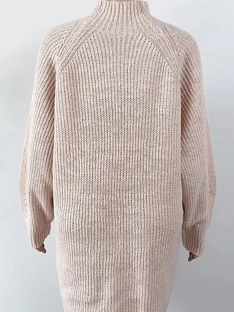 Elegante sweaterjurk met col, verlaagde schouders, lange mouwen en zachte, elastische gebreide stof.