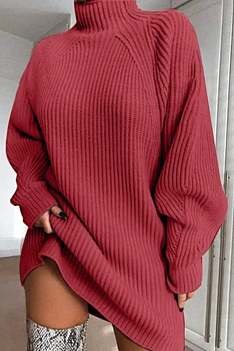 Elegante sweaterjurk met col, verlaagde schouders, lange mouwen en zachte, elastische gebreide stof.