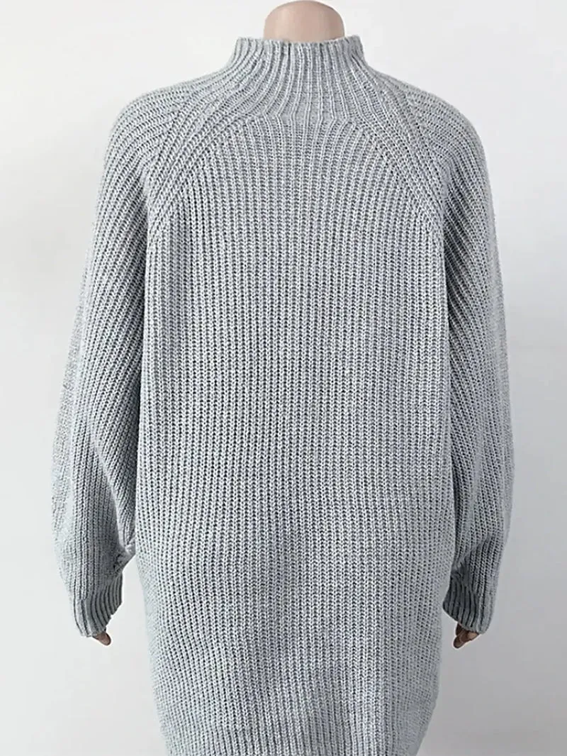 Elegante sweaterjurk met col, verlaagde schouders, lange mouwen en zachte, elastische gebreide stof.