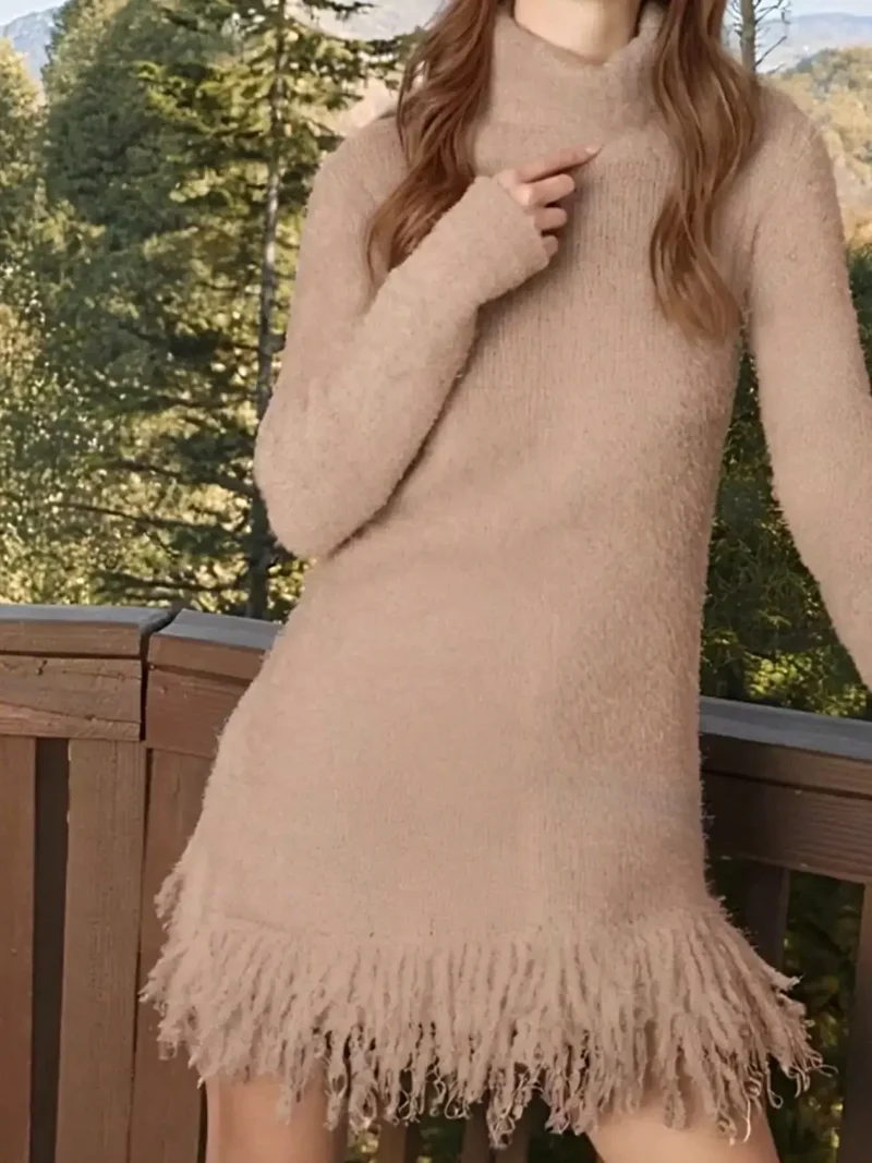 Elegante sweaterjurk met franjes, col, lange mouwen en zachte, elastische gebreide stof.