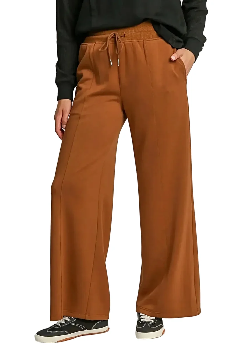 Chique broek met wijde pijpen en trekkoord, inclusief zakken, voor een moeiteloze stijl en comfort.
