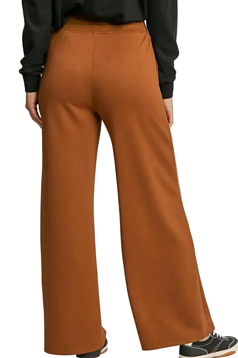 Chique broek met wijde pijpen en trekkoord, inclusief zakken, voor een moeiteloze stijl en comfort.